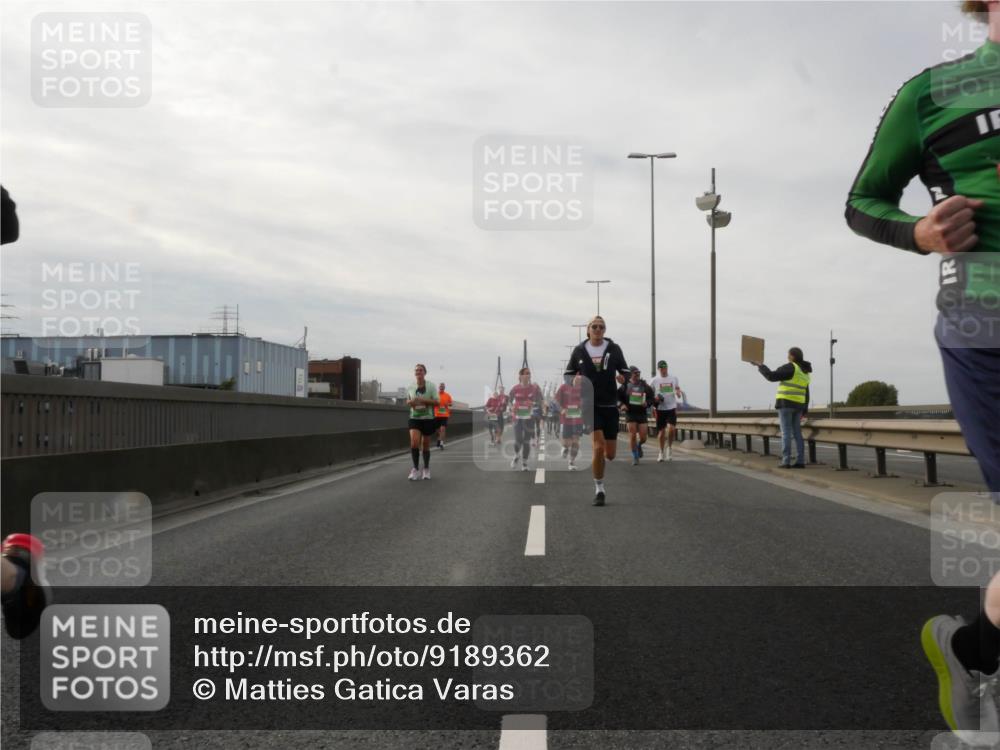 03.10.2025 - Köhlbrandbrückenlauf Matties Gatica Varas http://msf.ph/oto/9189362 03.10.2025 15:57:49 Position 3  meine-sportfotos.de