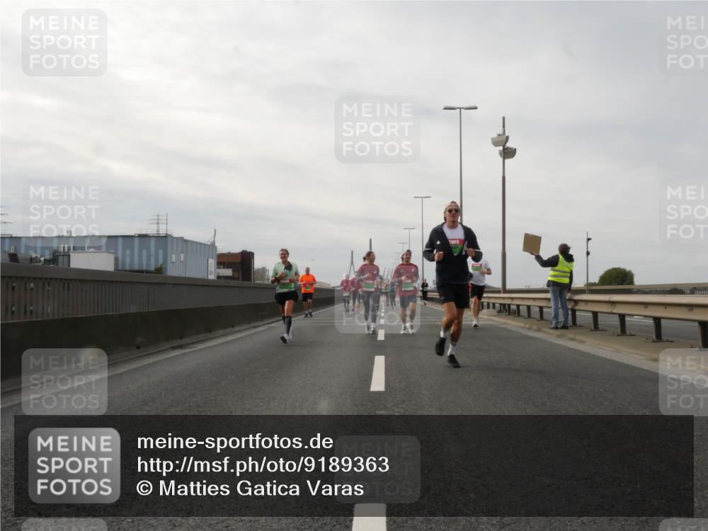 03.10.2025 - Köhlbrandbrückenlauf Matties Gatica Varas http://msf.ph/oto/9189363 03.10.2025 15:57:49 Position 3  meine-sportfotos.de