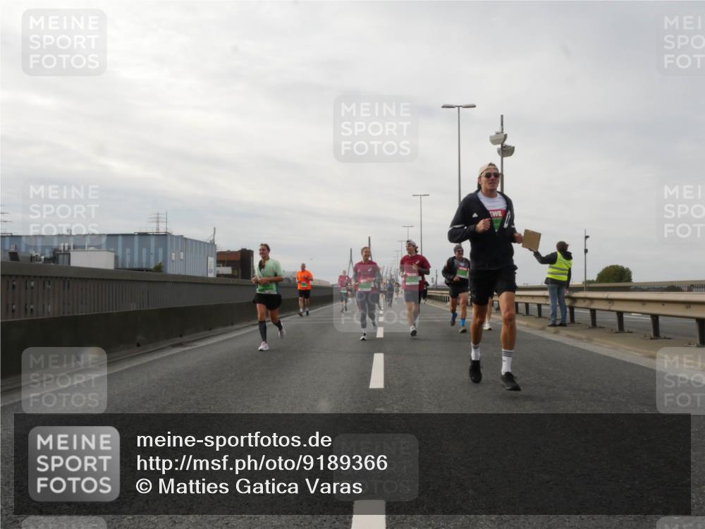 03.10.2025 - Köhlbrandbrückenlauf Matties Gatica Varas http://msf.ph/oto/9189366 03.10.2025 15:57:50 Position 3  meine-sportfotos.de