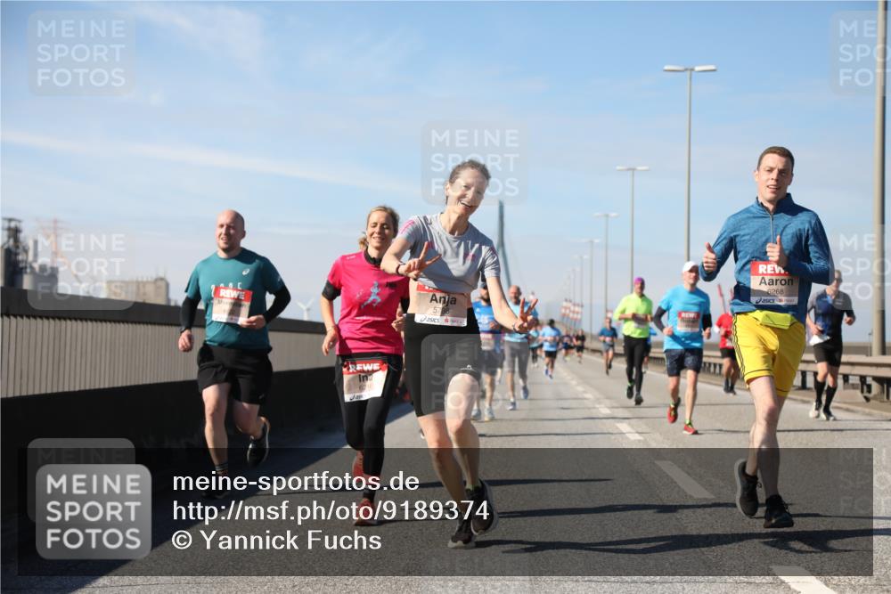 03.10.2025 - Köhlbrandbrückenlauf Yannick Fuchs http://msf.ph/oto/9189374 03.10.2025 11:48:55 Position 3 6214, 5798, 6268 meine-sportfotos.de