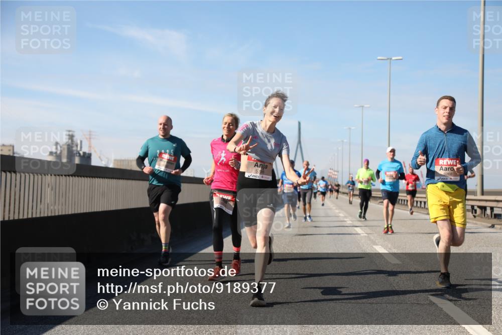 03.10.2025 - Köhlbrandbrückenlauf Yannick Fuchs http://msf.ph/oto/9189377 03.10.2025 11:48:55 Position 3 5798, 6268 meine-sportfotos.de