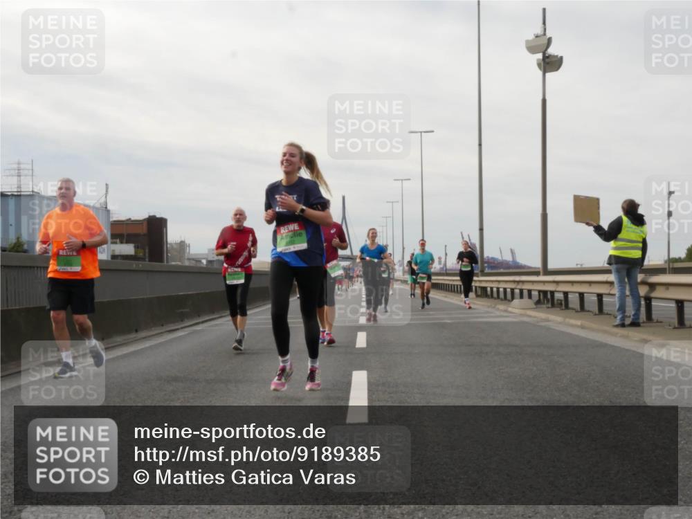 03.10.2025 - Köhlbrandbrückenlauf Matties Gatica Varas http://msf.ph/oto/9189385 03.10.2025 15:57:55 Position 3  meine-sportfotos.de