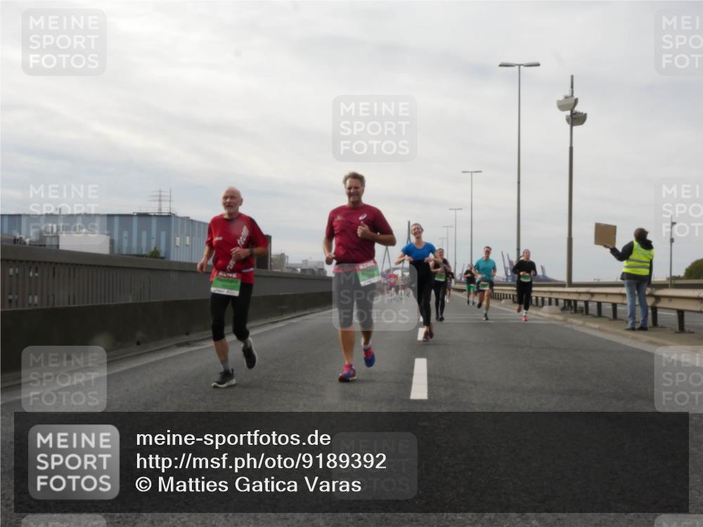 03.10.2025 - Köhlbrandbrückenlauf Matties Gatica Varas http://msf.ph/oto/9189392 03.10.2025 15:57:57 Position 3  meine-sportfotos.de