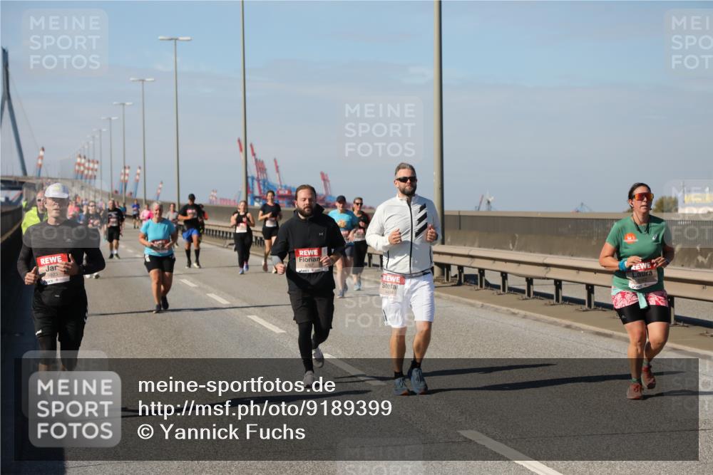 03.10.2025 - Köhlbrandbrückenlauf Yannick Fuchs http://msf.ph/oto/9189399 03.10.2025 12:09:04 Position 3 5923, 4767, 4498 meine-sportfotos.de