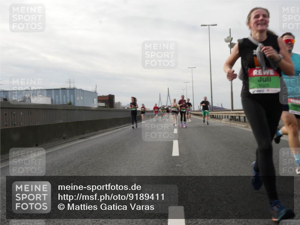 03.10.2025 - Köhlbrandbrückenlauf Matties Gatica Varas http://msf.ph/oto/9189411 03.10.2025 15:58:01 Position 3 9325 meine-sportfotos.de
