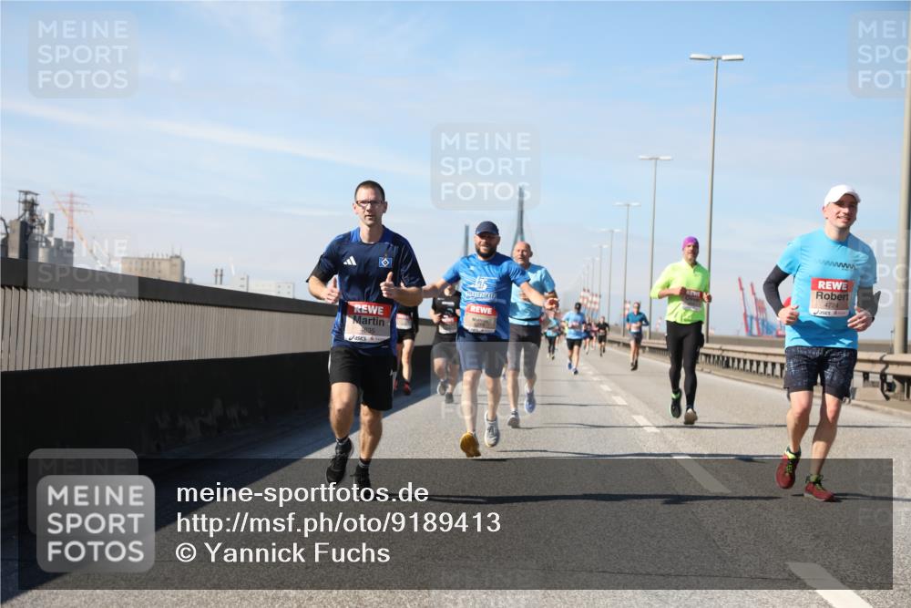 03.10.2025 - Köhlbrandbrückenlauf Yannick Fuchs http://msf.ph/oto/9189413 03.10.2025 11:48:57 Position 3 4635, 4724 meine-sportfotos.de