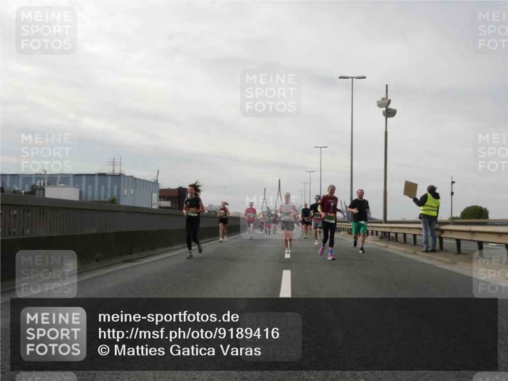 03.10.2025 - Köhlbrandbrückenlauf Matties Gatica Varas http://msf.ph/oto/9189416 03.10.2025 15:58:03 Position 3  meine-sportfotos.de