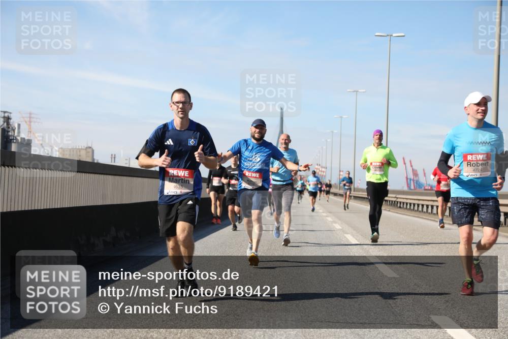 03.10.2025 - Köhlbrandbrückenlauf Yannick Fuchs http://msf.ph/oto/9189421 03.10.2025 11:48:57 Position 3 4635, 4724 meine-sportfotos.de