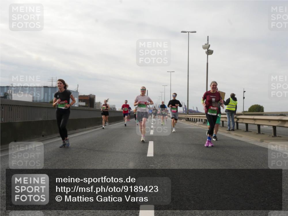 03.10.2025 - Köhlbrandbrückenlauf Matties Gatica Varas http://msf.ph/oto/9189423 03.10.2025 15:58:04 Position 3  meine-sportfotos.de