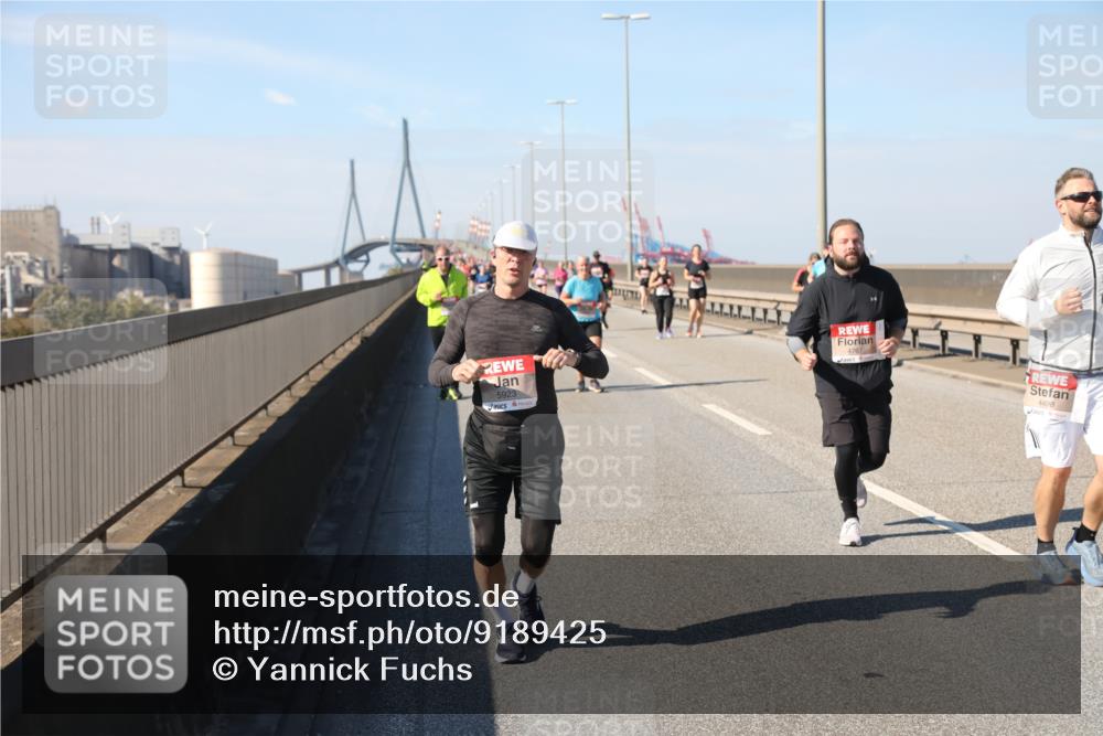 03.10.2025 - Köhlbrandbrückenlauf Yannick Fuchs http://msf.ph/oto/9189425 03.10.2025 12:09:07 Position 3 5923, 4767, 4498 meine-sportfotos.de