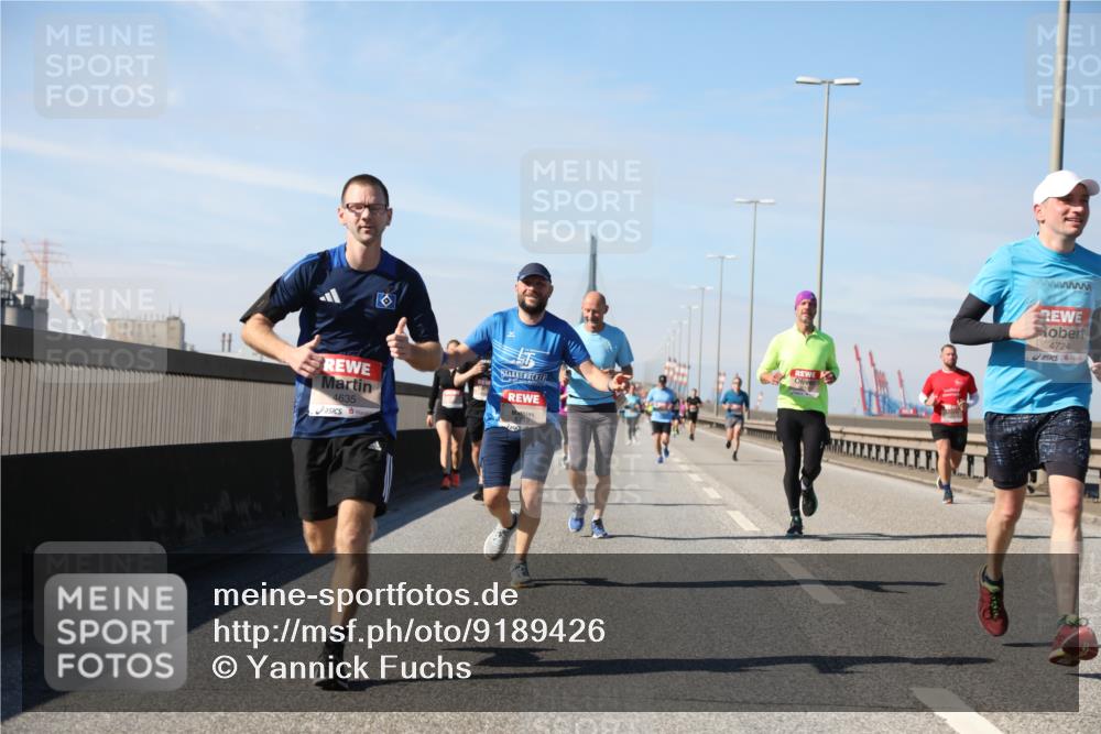 03.10.2025 - Köhlbrandbrückenlauf Yannick Fuchs http://msf.ph/oto/9189426 03.10.2025 11:48:57 Position 3 4635, 4724 meine-sportfotos.de