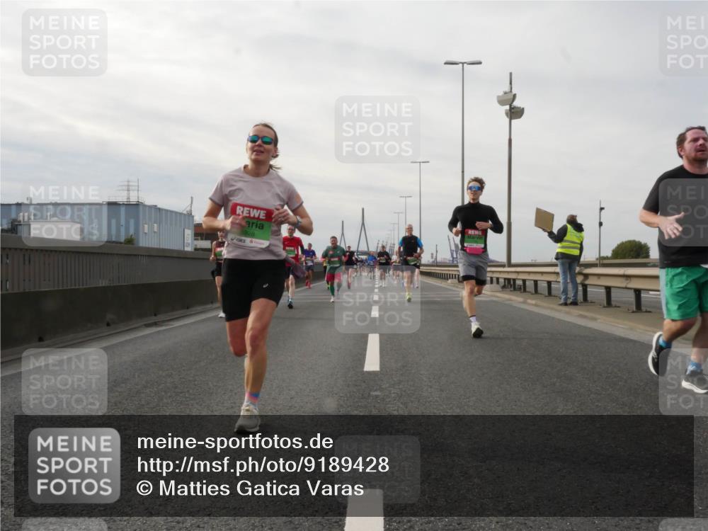 03.10.2025 - Köhlbrandbrückenlauf Matties Gatica Varas http://msf.ph/oto/9189428 03.10.2025 15:58:06 Position 3 8928 meine-sportfotos.de