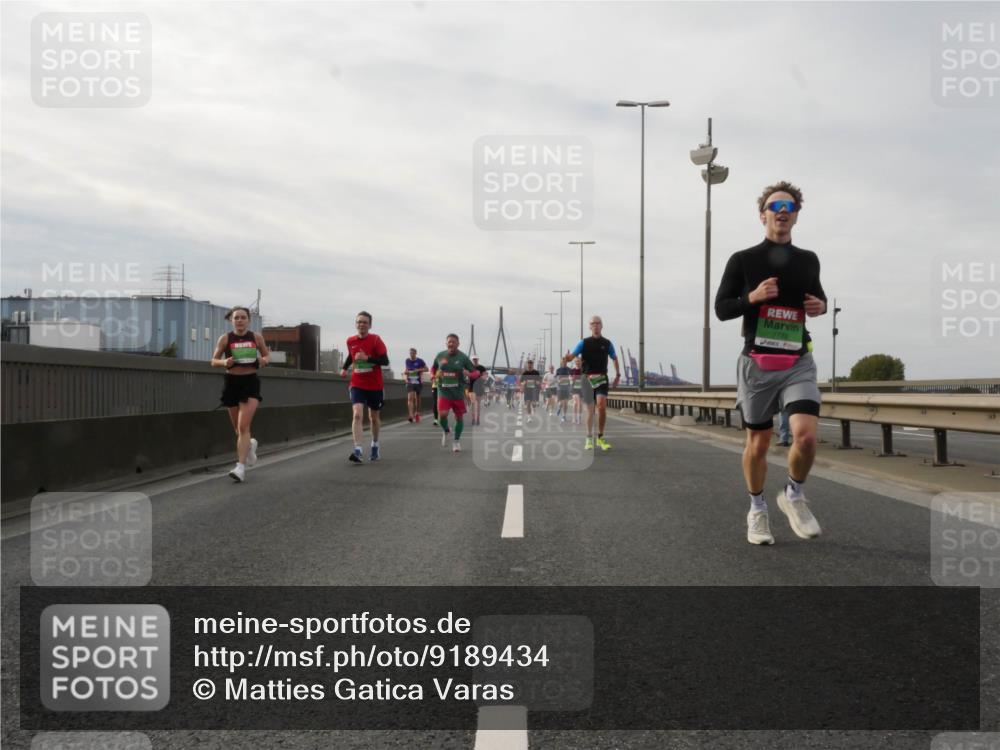 03.10.2025 - Köhlbrandbrückenlauf Matties Gatica Varas http://msf.ph/oto/9189434 03.10.2025 15:58:07 Position 3  meine-sportfotos.de