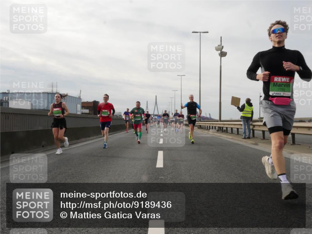 03.10.2025 - Köhlbrandbrückenlauf Matties Gatica Varas http://msf.ph/oto/9189436 03.10.2025 15:58:07 Position 3 7722 meine-sportfotos.de