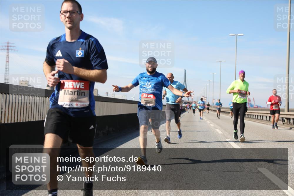 03.10.2025 - Köhlbrandbrückenlauf Yannick Fuchs http://msf.ph/oto/9189440 03.10.2025 11:48:58 Position 3 4635, 6719 meine-sportfotos.de