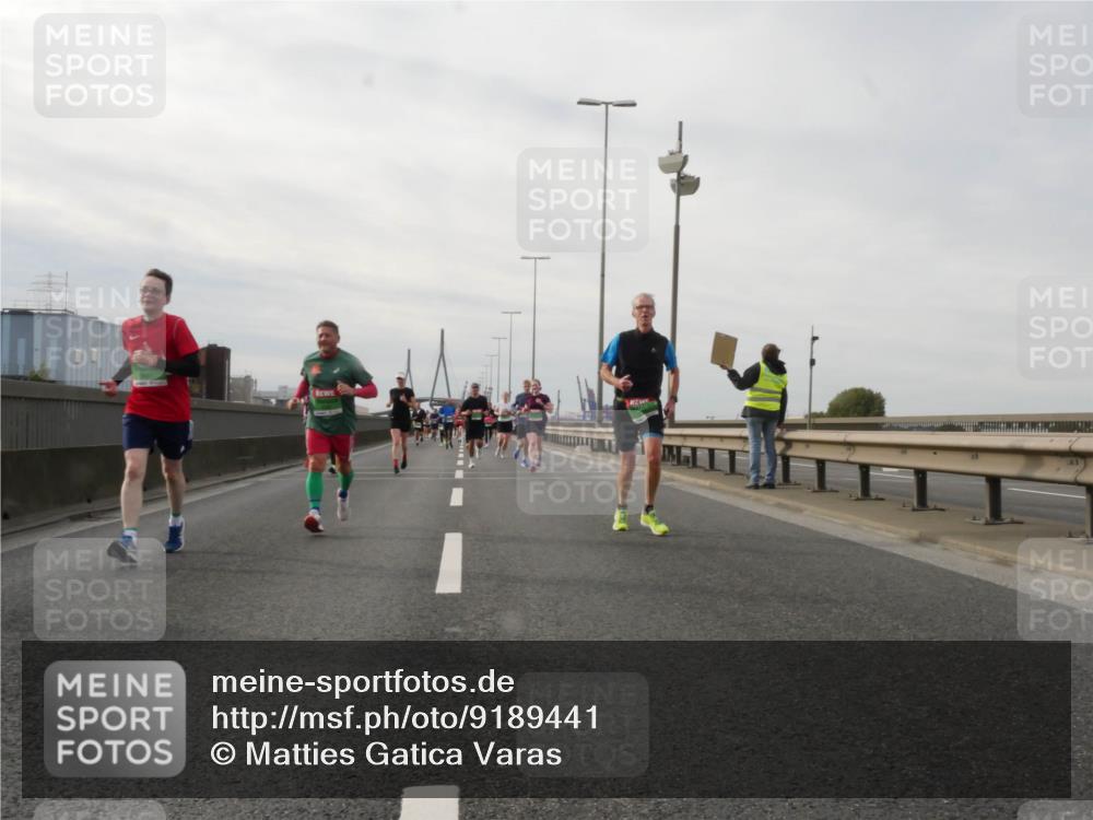 03.10.2025 - Köhlbrandbrückenlauf Matties Gatica Varas http://msf.ph/oto/9189441 03.10.2025 15:58:08 Position 3  meine-sportfotos.de