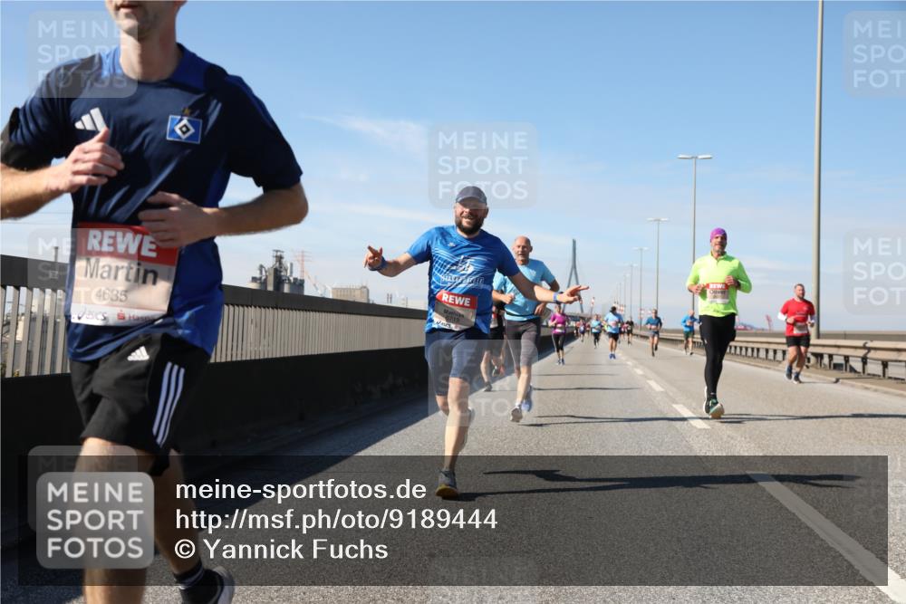 03.10.2025 - Köhlbrandbrückenlauf Yannick Fuchs http://msf.ph/oto/9189444 03.10.2025 11:48:58 Position 3 4635, 6719 meine-sportfotos.de