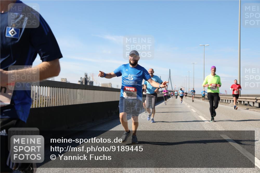 03.10.2025 - Köhlbrandbrückenlauf Yannick Fuchs http://msf.ph/oto/9189445 03.10.2025 11:48:59 Position 3 6719 meine-sportfotos.de