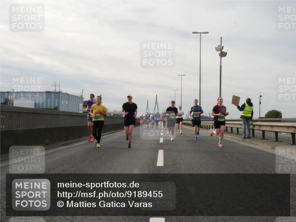 03.10.2025 - Köhlbrandbrückenlauf Matties Gatica Varas http://msf.ph/oto/9189455 03.10.2025 15:58:11 Position 3  meine-sportfotos.de