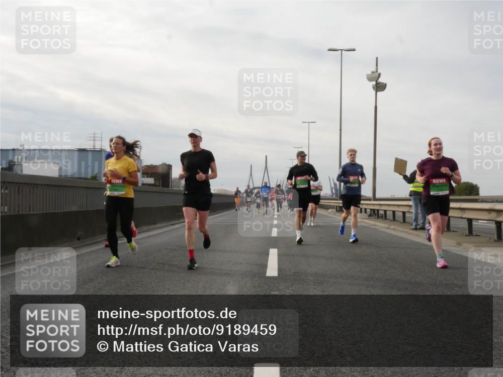 03.10.2025 - Köhlbrandbrückenlauf Matties Gatica Varas http://msf.ph/oto/9189459 03.10.2025 15:58:12 Position 3  meine-sportfotos.de