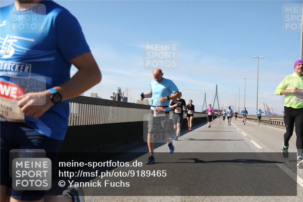 03.10.2025 - Köhlbrandbrückenlauf Yannick Fuchs http://msf.ph/oto/9189465 03.10.2025 11:49:00 Position 3 19, 4175, 5637 meine-sportfotos.de