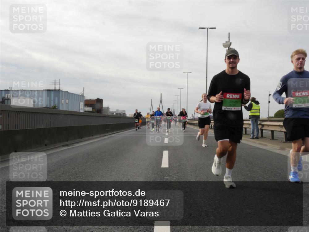 03.10.2025 - Köhlbrandbrückenlauf Matties Gatica Varas http://msf.ph/oto/9189467 03.10.2025 15:58:14 Position 3 9735 meine-sportfotos.de