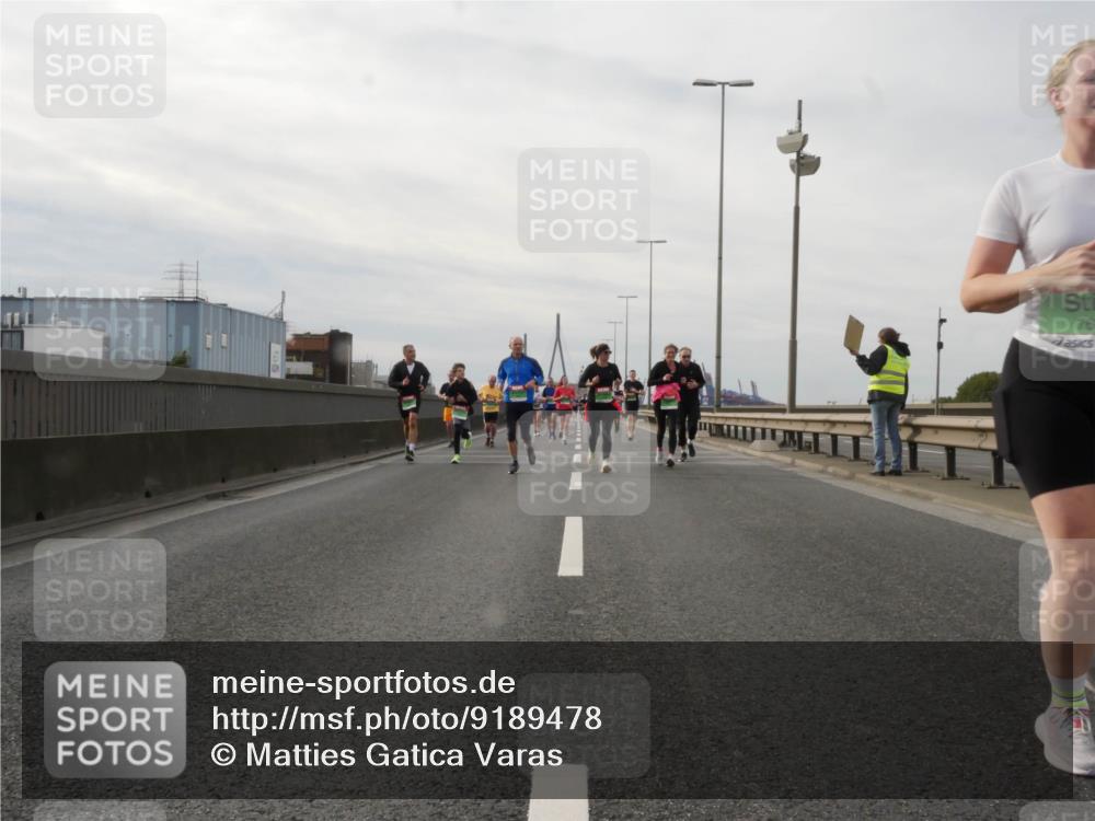 03.10.2025 - Köhlbrandbrückenlauf Matties Gatica Varas http://msf.ph/oto/9189478 03.10.2025 15:58:17 Position 3 76 meine-sportfotos.de