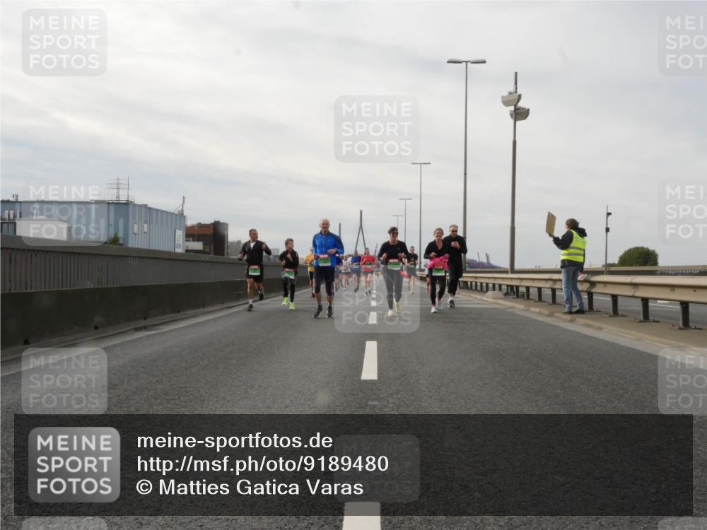 03.10.2025 - Köhlbrandbrückenlauf Matties Gatica Varas http://msf.ph/oto/9189480 03.10.2025 15:58:17 Position 3  meine-sportfotos.de