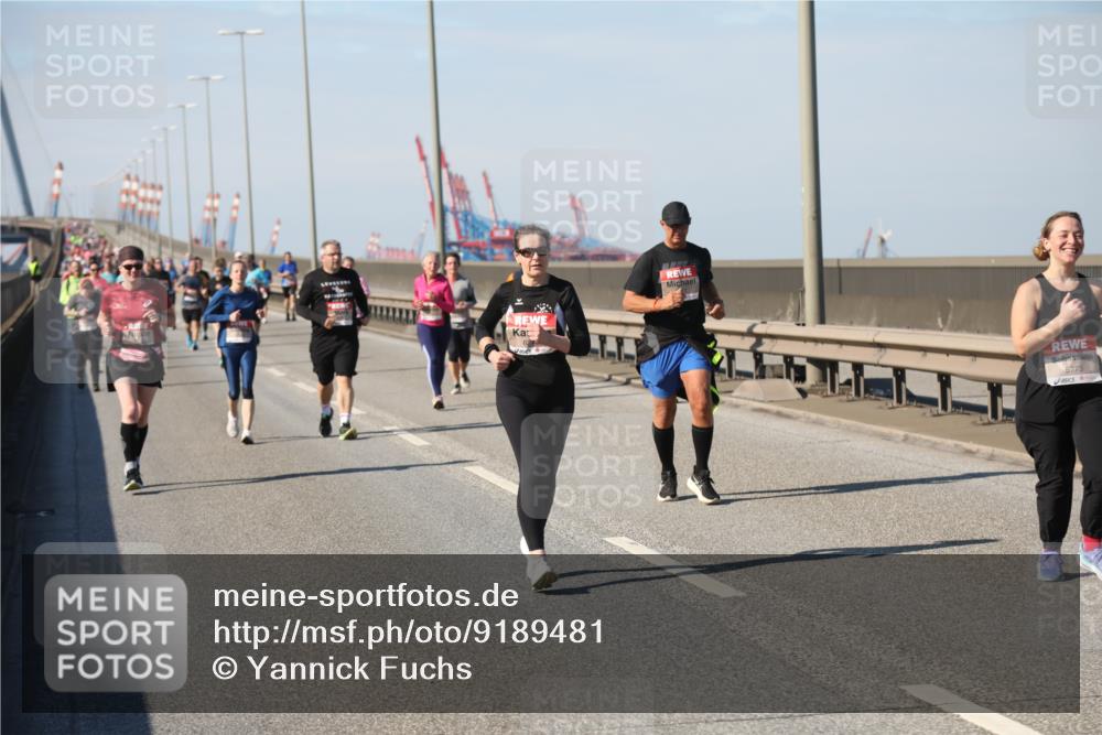 03.10.2025 - Köhlbrandbrückenlauf Yannick Fuchs http://msf.ph/oto/9189481 03.10.2025 12:09:14 Position 3 624, 5773 meine-sportfotos.de