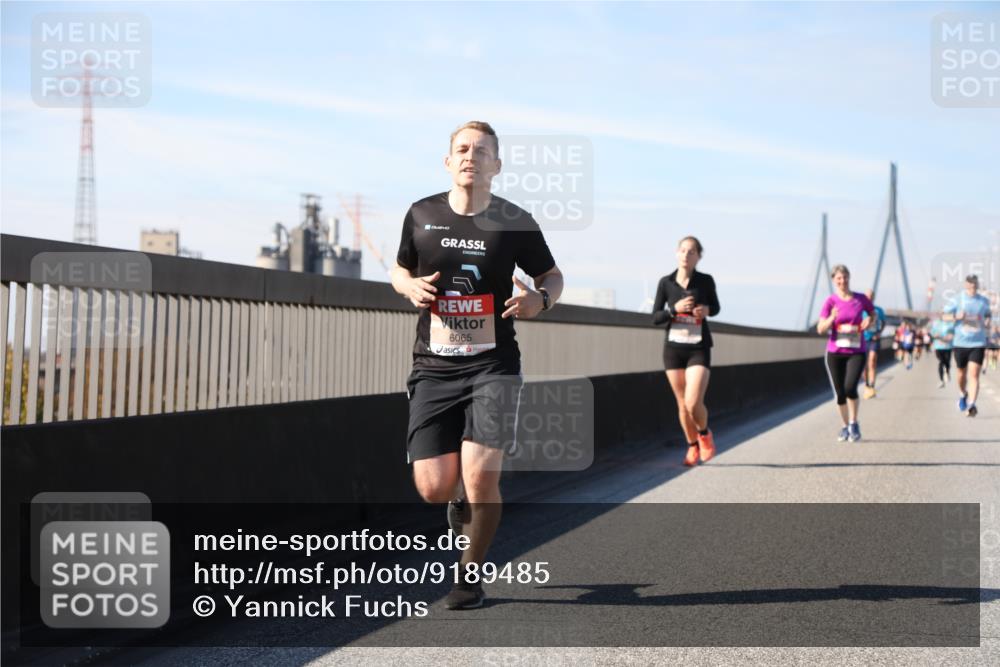 03.10.2025 - Köhlbrandbrückenlauf Yannick Fuchs http://msf.ph/oto/9189485 03.10.2025 11:49:01 Position 3 6065 meine-sportfotos.de