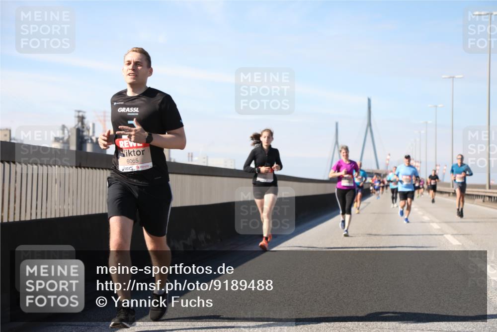 03.10.2025 - Köhlbrandbrückenlauf Yannick Fuchs http://msf.ph/oto/9189488 03.10.2025 11:49:01 Position 3 6065 meine-sportfotos.de
