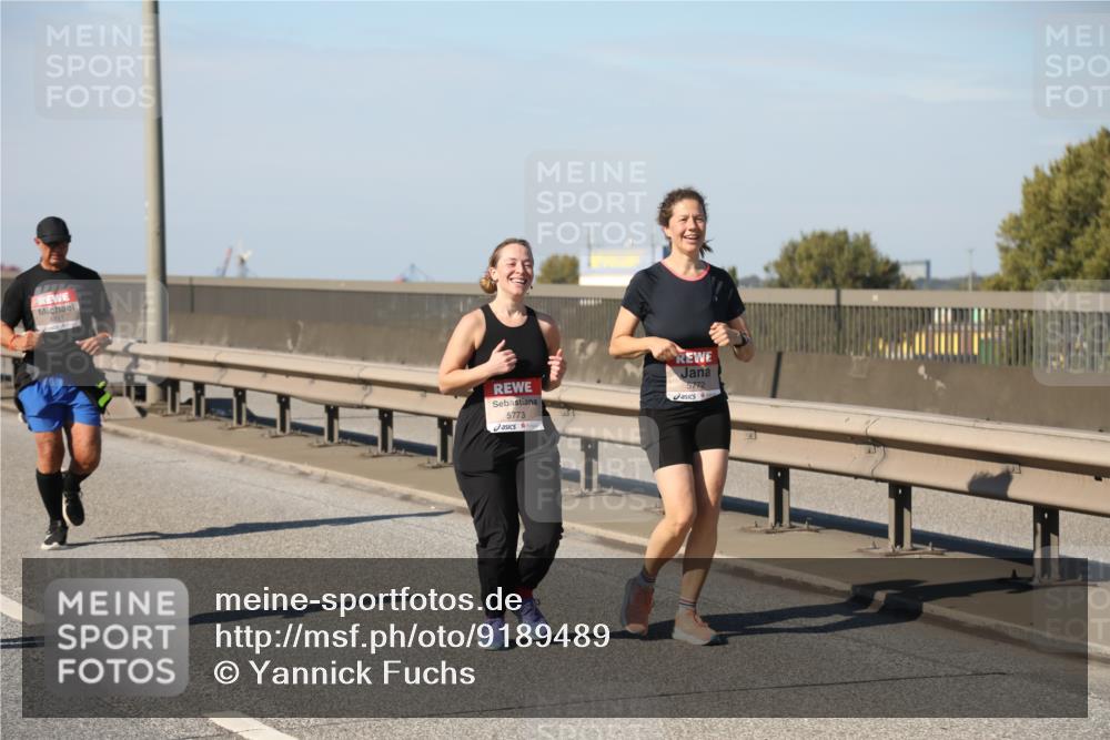 03.10.2025 - Köhlbrandbrückenlauf Yannick Fuchs http://msf.ph/oto/9189489 03.10.2025 12:09:14 Position 3 5773, 5772 meine-sportfotos.de