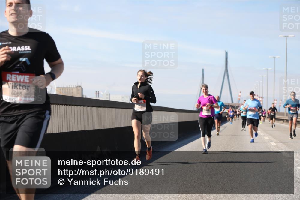 03.10.2025 - Köhlbrandbrückenlauf Yannick Fuchs http://msf.ph/oto/9189491 03.10.2025 11:49:02 Position 3 6065 meine-sportfotos.de