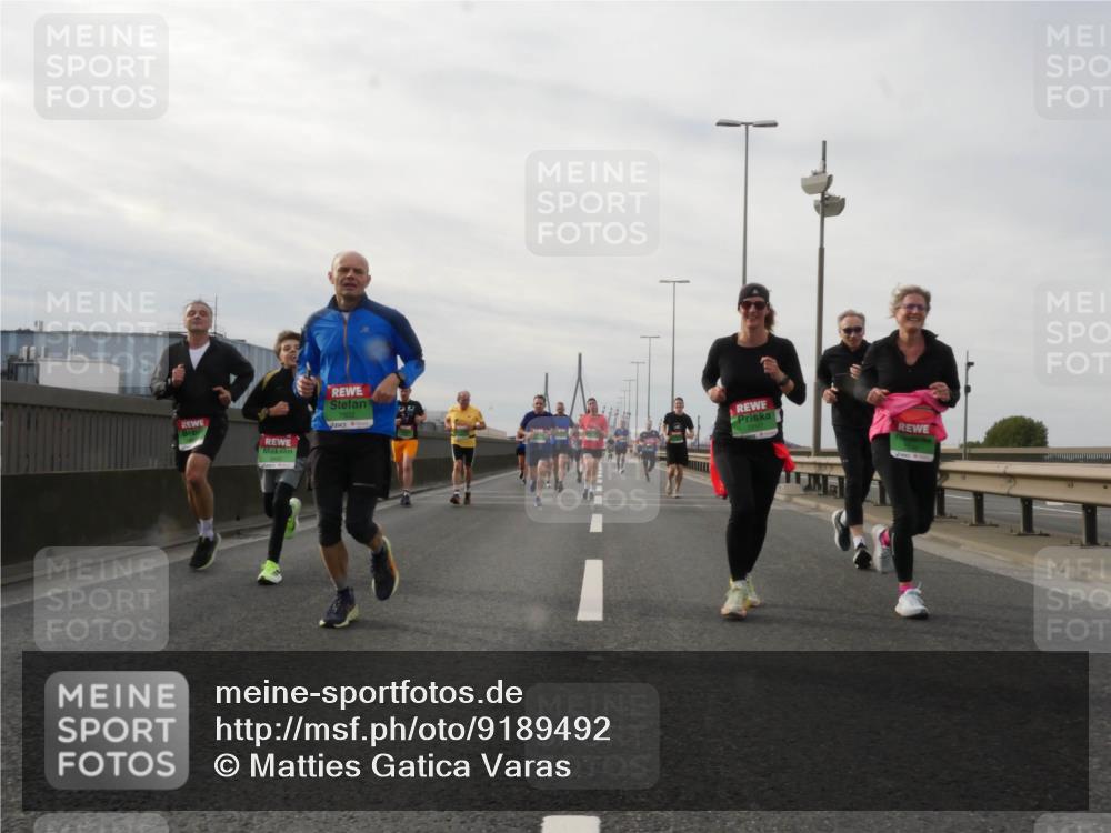 03.10.2025 - Köhlbrandbrückenlauf Matties Gatica Varas http://msf.ph/oto/9189492 03.10.2025 15:58:20 Position 3 7802 meine-sportfotos.de