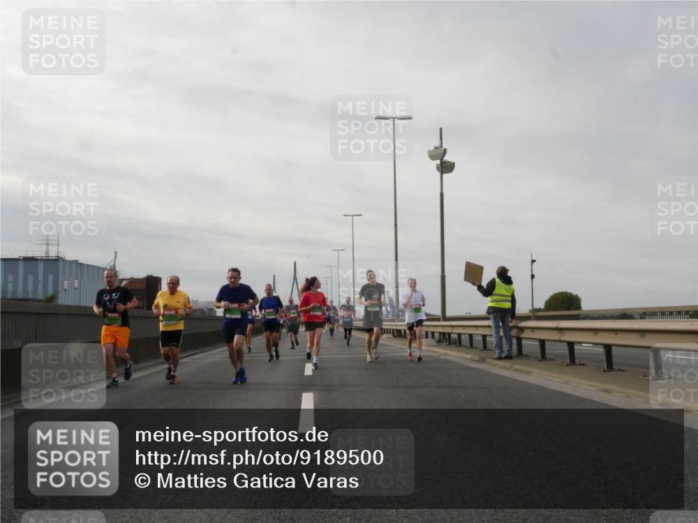 03.10.2025 - Köhlbrandbrückenlauf Matties Gatica Varas http://msf.ph/oto/9189500 03.10.2025 15:58:22 Position 3  meine-sportfotos.de