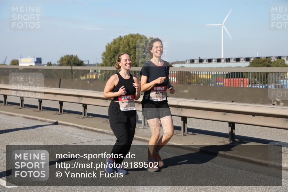 03.10.2025 - Köhlbrandbrückenlauf Yannick Fuchs http://msf.ph/oto/9189502 03.10.2025 12:09:16 Position 3 5773, 5772 meine-sportfotos.de