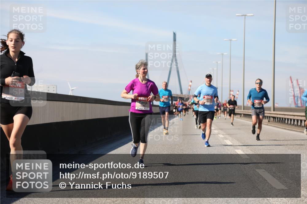 03.10.2025 - Köhlbrandbrückenlauf Yannick Fuchs http://msf.ph/oto/9189507 03.10.2025 11:49:03 Position 3 6821, 4384 meine-sportfotos.de