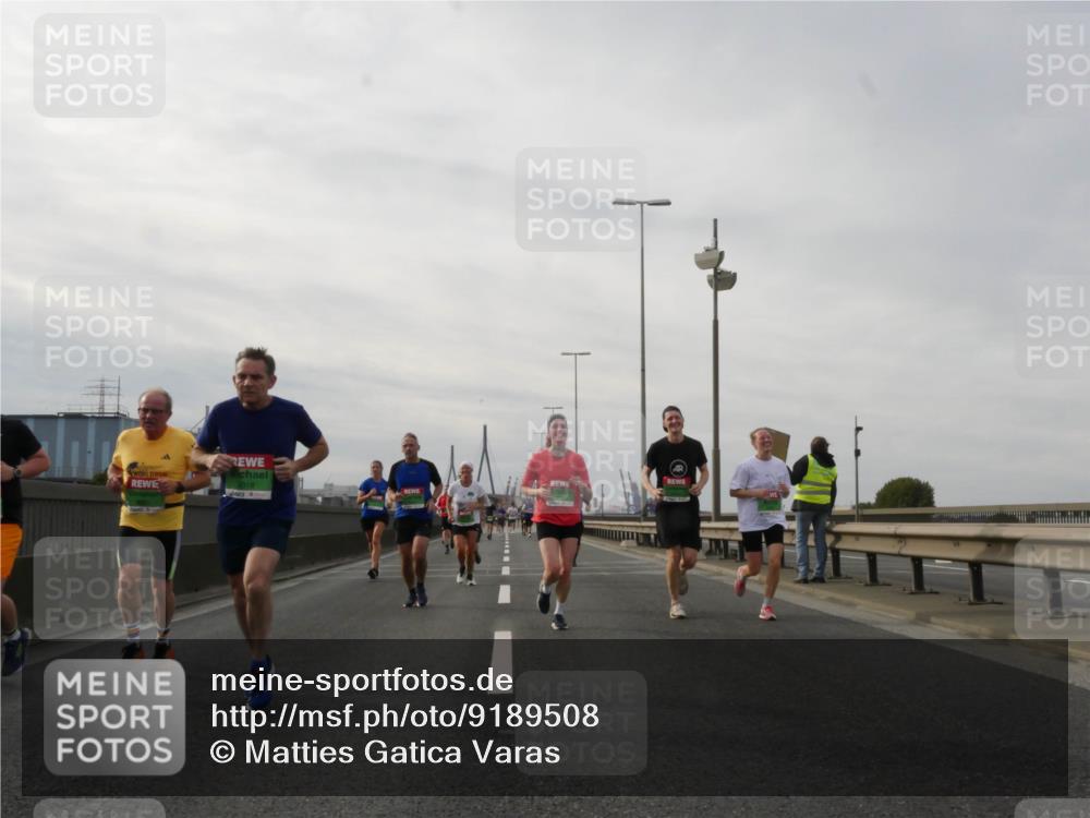 03.10.2025 - Köhlbrandbrückenlauf Matties Gatica Varas http://msf.ph/oto/9189508 03.10.2025 15:58:23 Position 3 9318 meine-sportfotos.de