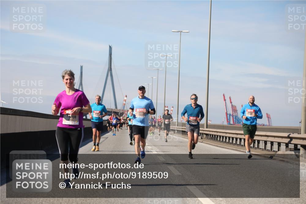 03.10.2025 - Köhlbrandbrückenlauf Yannick Fuchs http://msf.ph/oto/9189509 03.10.2025 11:49:03 Position 3  meine-sportfotos.de