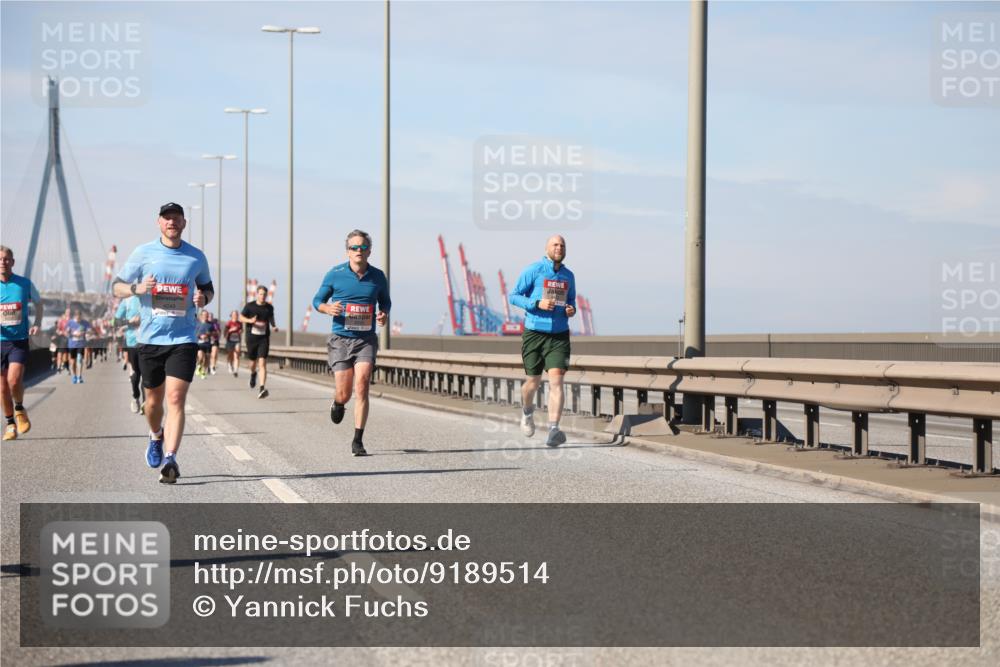 03.10.2025 - Köhlbrandbrückenlauf Yannick Fuchs http://msf.ph/oto/9189514 03.10.2025 11:49:03 Position 3 4249 meine-sportfotos.de
