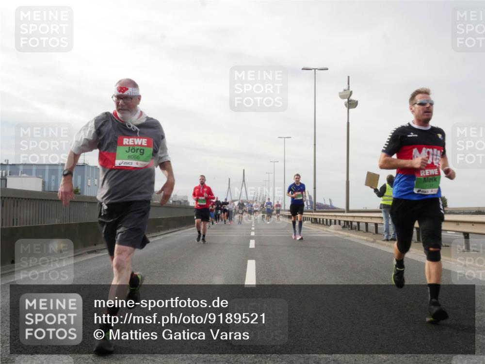 03.10.2025 - Köhlbrandbrückenlauf Matties Gatica Varas http://msf.ph/oto/9189521 03.10.2025 15:58:29 Position 3 8066, 7157 meine-sportfotos.de