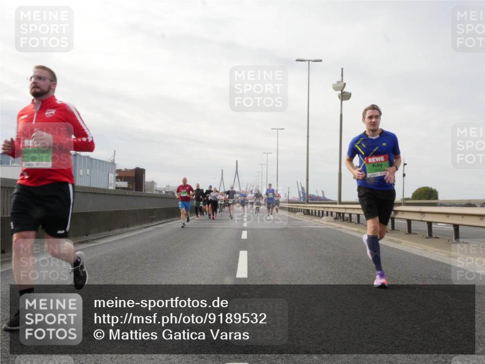 03.10.2025 - Köhlbrandbrückenlauf Matties Gatica Varas http://msf.ph/oto/9189532 03.10.2025 15:58:32 Position 3 8909, 1610, 7433 meine-sportfotos.de