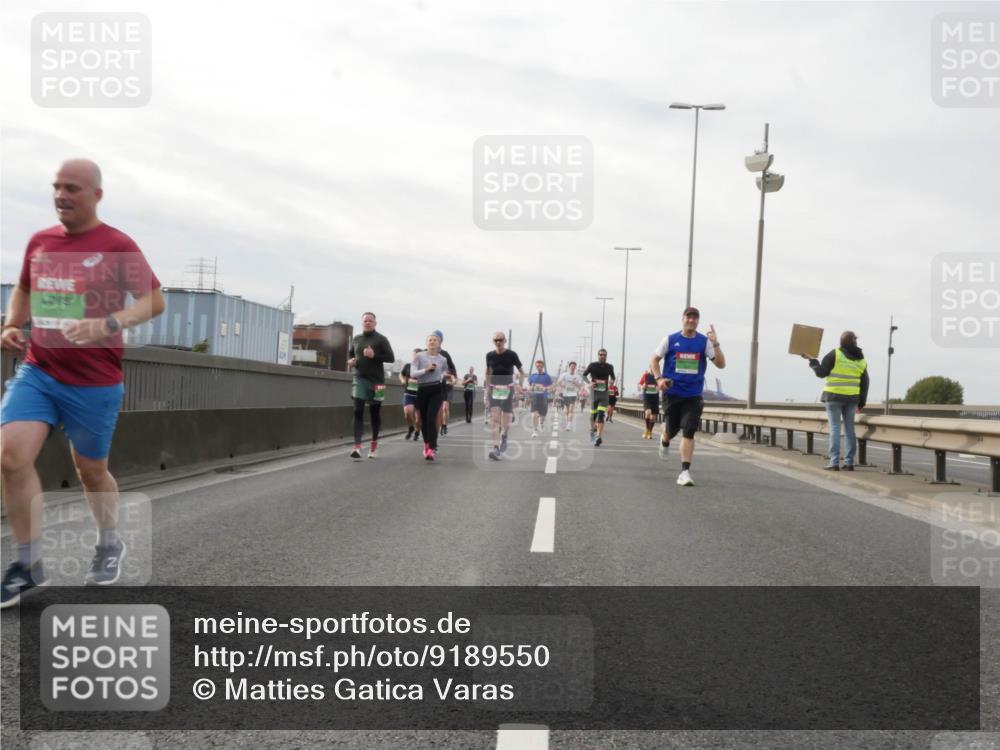 03.10.2025 - Köhlbrandbrückenlauf Matties Gatica Varas http://msf.ph/oto/9189550 03.10.2025 15:58:36 Position 3  meine-sportfotos.de