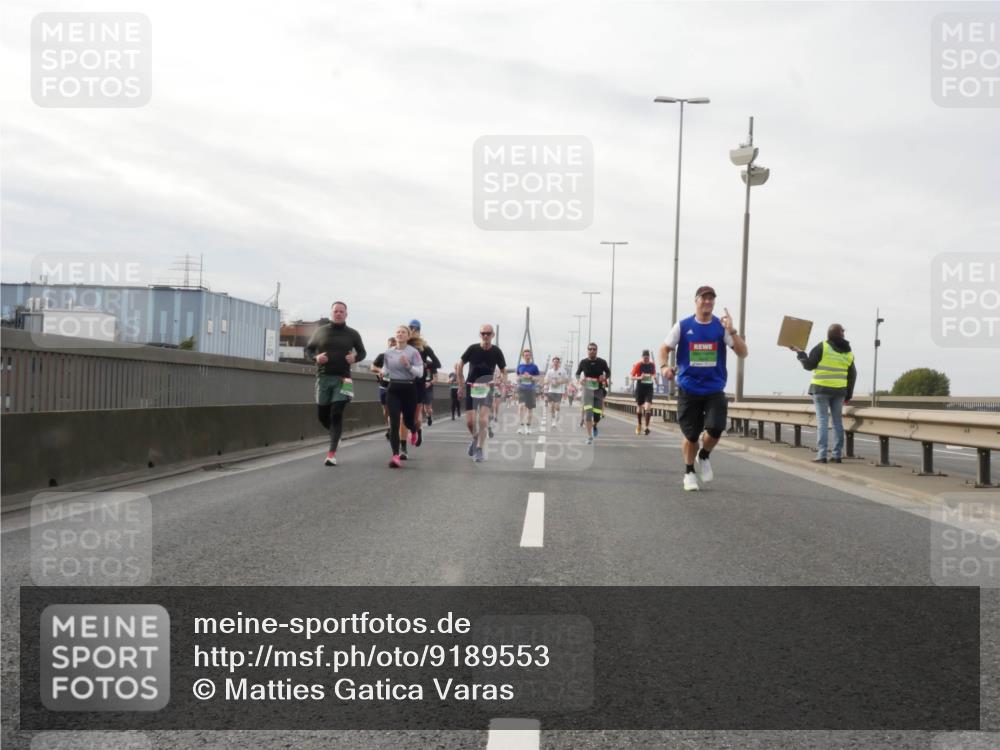 03.10.2025 - Köhlbrandbrückenlauf Matties Gatica Varas http://msf.ph/oto/9189553 03.10.2025 15:58:36 Position 3  meine-sportfotos.de