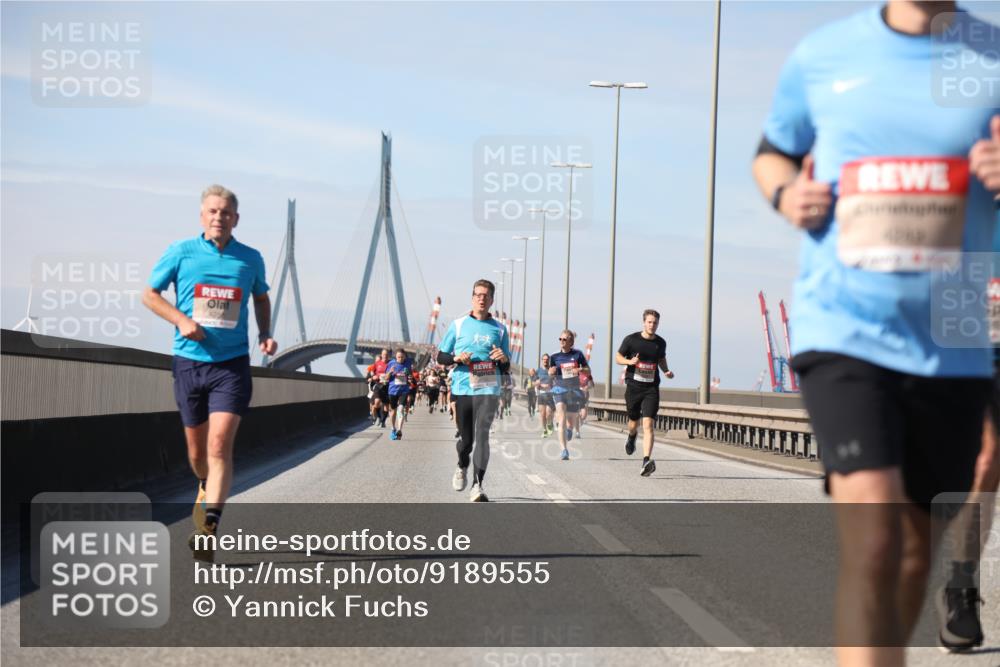 03.10.2025 - Köhlbrandbrückenlauf Yannick Fuchs http://msf.ph/oto/9189555 03.10.2025 11:49:07 Position 3  meine-sportfotos.de