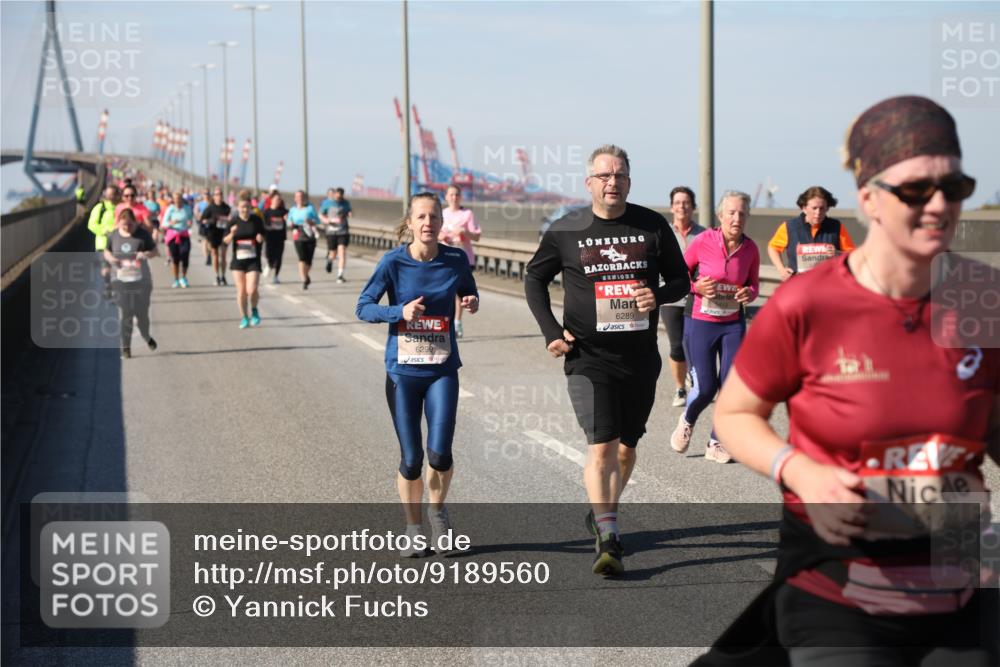 03.10.2025 - Köhlbrandbrückenlauf Yannick Fuchs http://msf.ph/oto/9189560 03.10.2025 12:09:20 Position 3 6290, 6289 meine-sportfotos.de