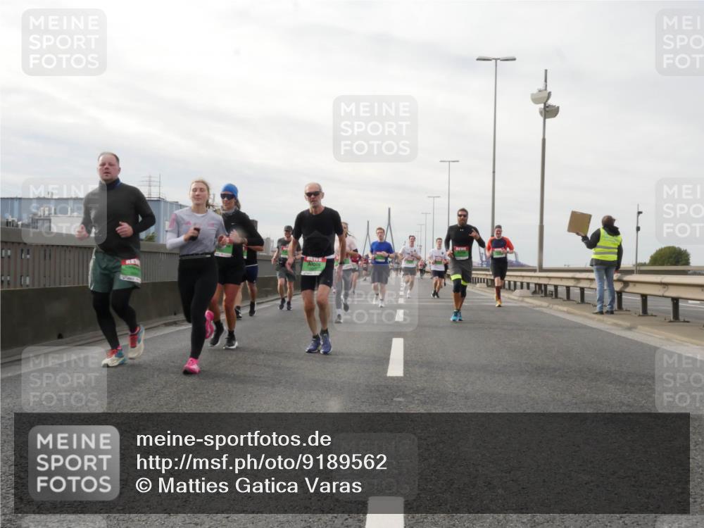 03.10.2025 - Köhlbrandbrückenlauf Matties Gatica Varas http://msf.ph/oto/9189562 03.10.2025 15:58:38 Position 3  meine-sportfotos.de