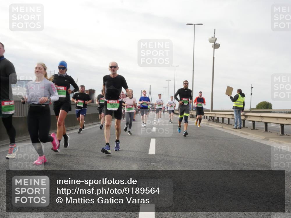 03.10.2025 - Köhlbrandbrückenlauf Matties Gatica Varas http://msf.ph/oto/9189564 03.10.2025 15:58:39 Position 3  meine-sportfotos.de
