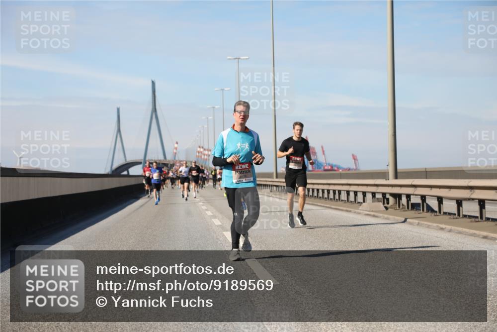 03.10.2025 - Köhlbrandbrückenlauf Yannick Fuchs http://msf.ph/oto/9189569 03.10.2025 11:49:10 Position 3 6533 meine-sportfotos.de