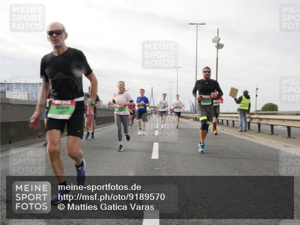 03.10.2025 - Köhlbrandbrückenlauf Matties Gatica Varas http://msf.ph/oto/9189570 03.10.2025 15:58:40 Position 3 7827 meine-sportfotos.de